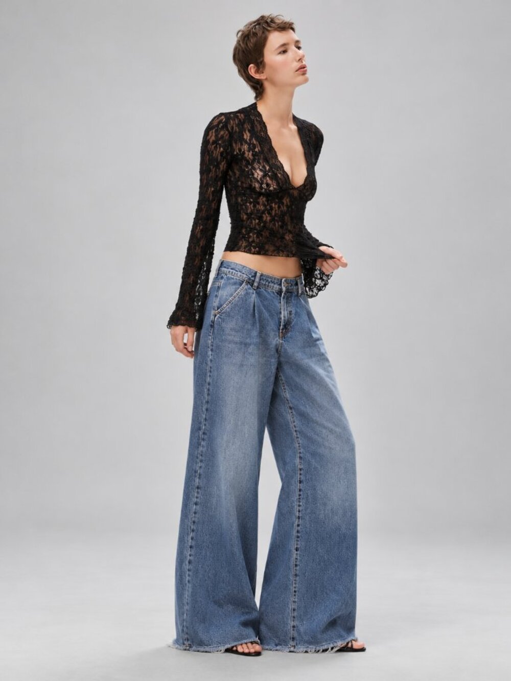 Wide Leg Pleated Jeans 10 Raw Hem
